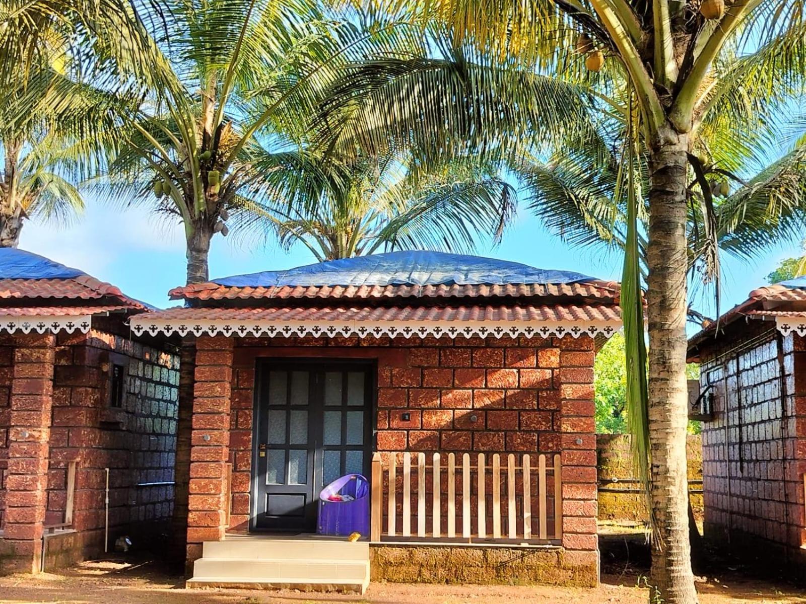 Saka Kadams Home Stay Guhagar Exterior photo